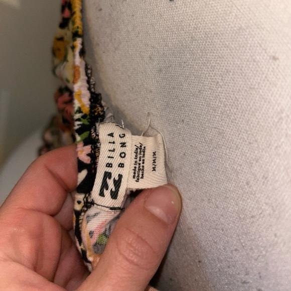 Billabong Floral Smocked “get along” puff sleeve Women's crop Top - Picture 7 of 11